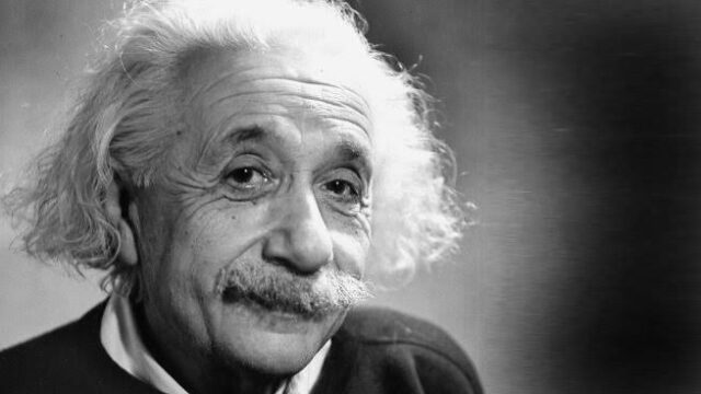 El Sumario - Subastan por 1.2 millones de dólares una carta escrita por Albert Einstein