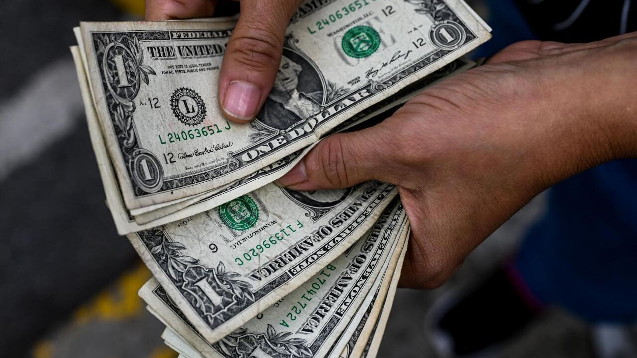 El Sumario - La economía venezolana cayó 33,7 % en el primer trimestre, según la oposición