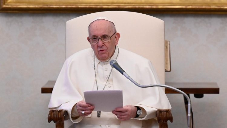 Papa Francisco: "La especulación financiera debe estar estrictamente regulada"