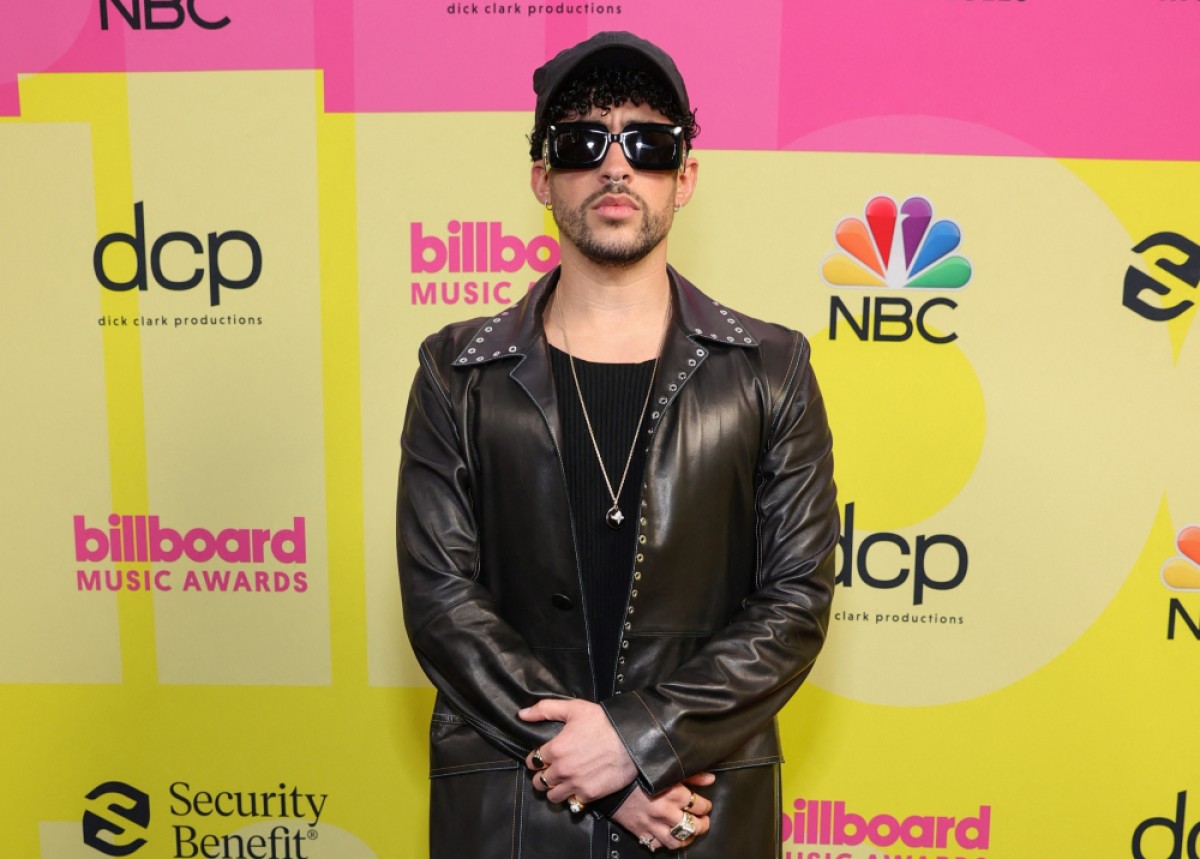 El Sumario - Bad Bunny participará en la serie "The Shop Interrupted"