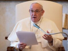 El Sumario - El papa Francisco insta a ser "pobres por dentro"