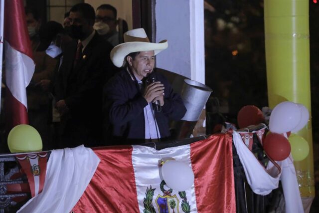 El Sumario - Pedro Castillo se acerca a la Presidencia de Perú tras mantener la ventaja