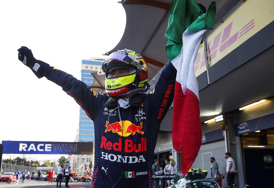 El Sumario - Sergio Pérez conquistó el accidentado Gran Premio de Azerbaiyán