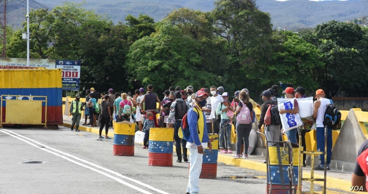El Sumario - Colombia reabrirá gradualmente los pasos fronterizos con Venezuela
