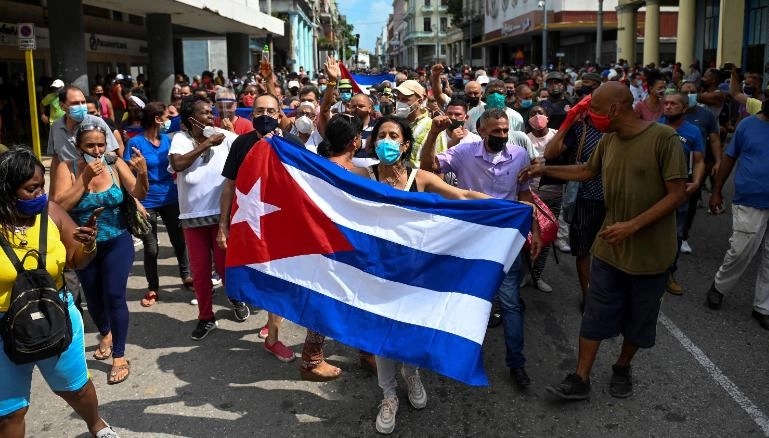 El Sumario - Emilio Estefan dedica la canción “Libertad” al pueblo de Cuba
