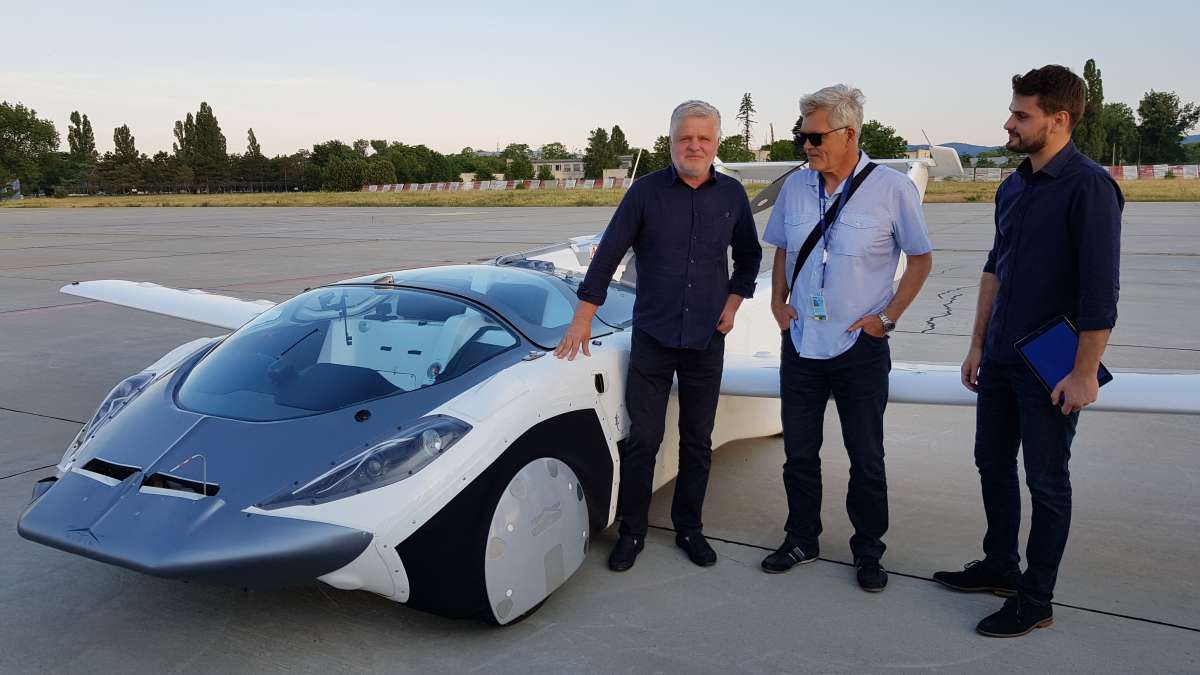 El Sumario - Conoce el AirCar Prototipo 1, el primer auto volador