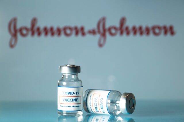 Vacuna de refuerzo de Johnson & Johnson arrojó resultados prometedores en estudio inicial