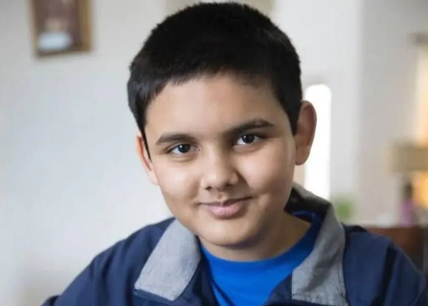El Sumario - Abhimanyu Mishra, se convierte en el Gran Maestro más joven del ajedrez