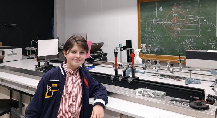 El Sumario - "Niño prodigio" culminó su carrera de física en nueve meses con matrícula de honor