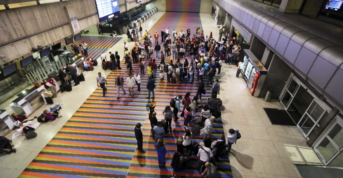 El Sumario - Venezuela reactiva sus vuelos comerciales nacionales en semanas de flexibilización