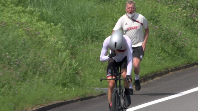 El Sumario - Entrenador de ciclistas alemanes se disculpó por comentario racista en los JJ.OO.