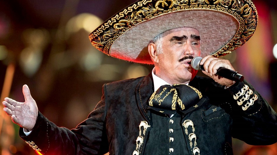 Vicente Fernández fue hospitalizado de emergencia en México