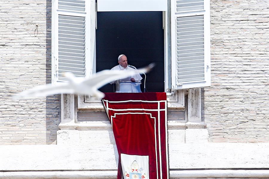 El Sumario - Hospitalizan al papa Francisco para realizarle una operación de Colon