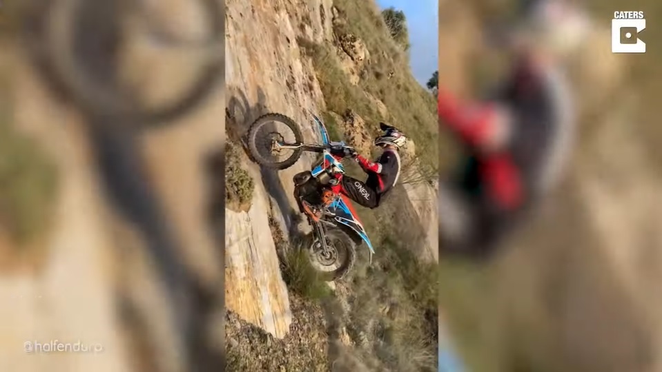 El Sumario - ¡Increíble! Un piloto consigue subir una colina casi vertical