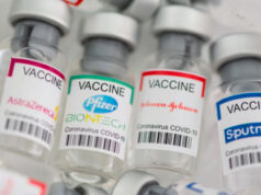 El Sumario - Investigadores sostienen que efectividad de la vacuna Pfizer disminuye más rápido que la AstraZeneca