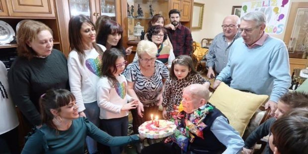 El Sumario - Saturnino de la Fuente, el hombre más longevo del mundo a sus 112 años
