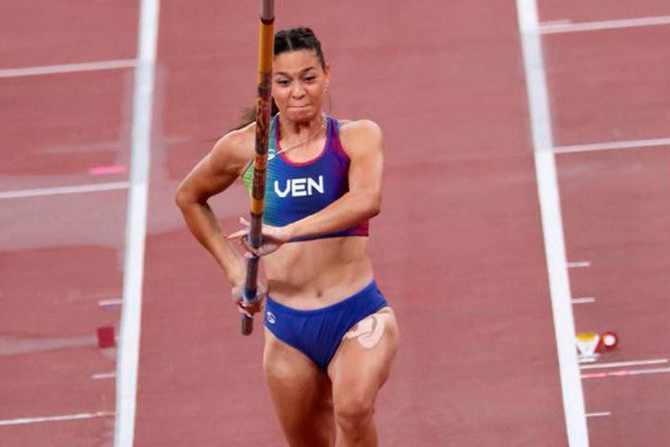 El Sumario - Venezolana Robeilys Peinado clasificó a la final de salto con pértiga en los JJ.OO.