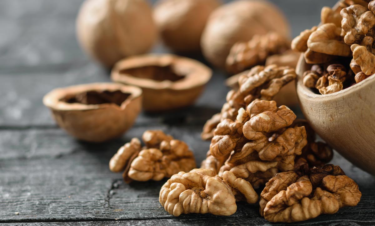 Hallan conexión entre el consumo habitual de nueces y una mayor longevidad
