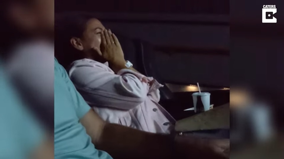 El Sumario - Conoce cómo un hombre sorprendió a su esposa en su aniversario de bodas