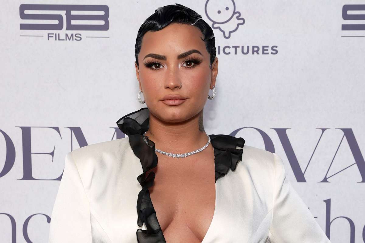 El Sumario - Demi Lovato asegura que vivió una experiencia con extraterrestre