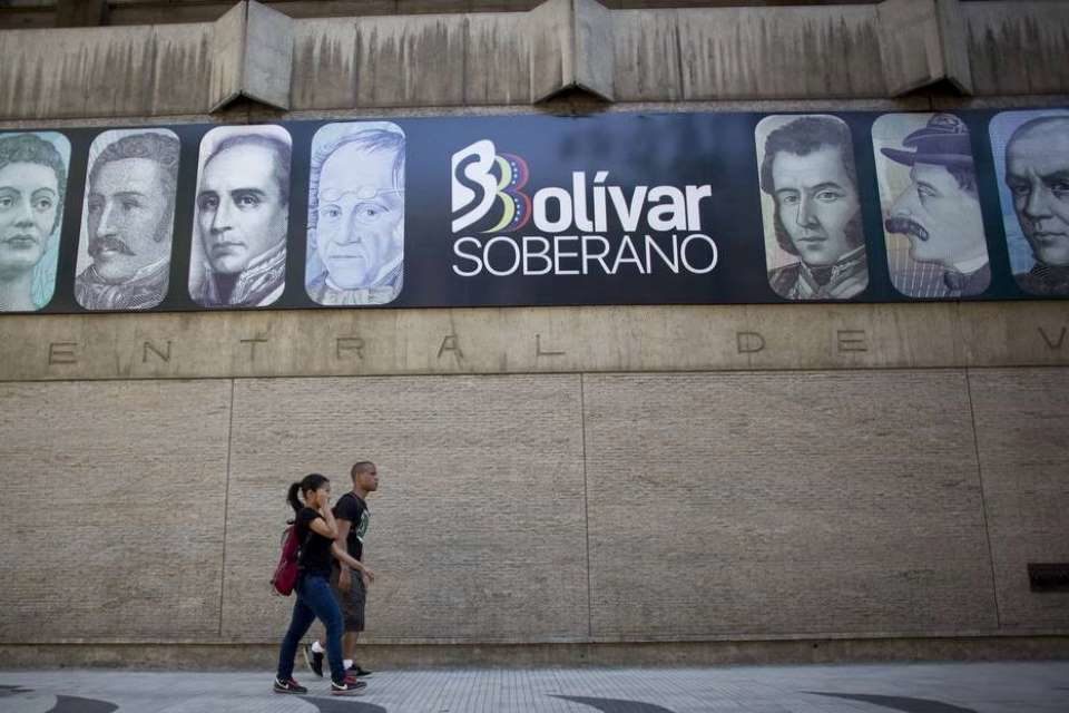 El Sumario - Gobierno informó que el sistema financiero inició la reconversión