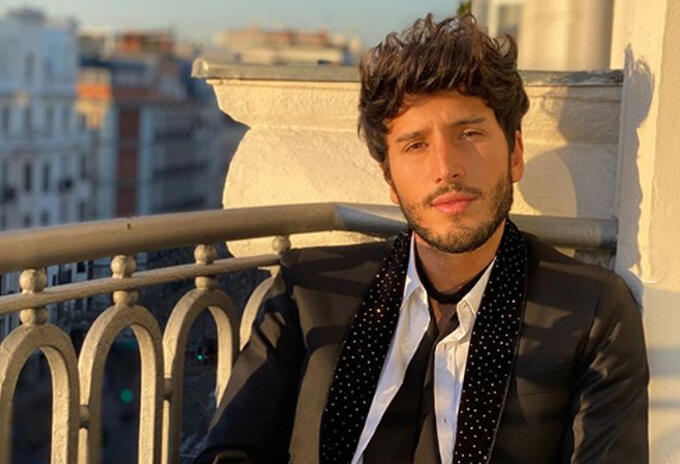 El Sumario - Sebastián Yatra es protagonista de la portada para la revista Esquire