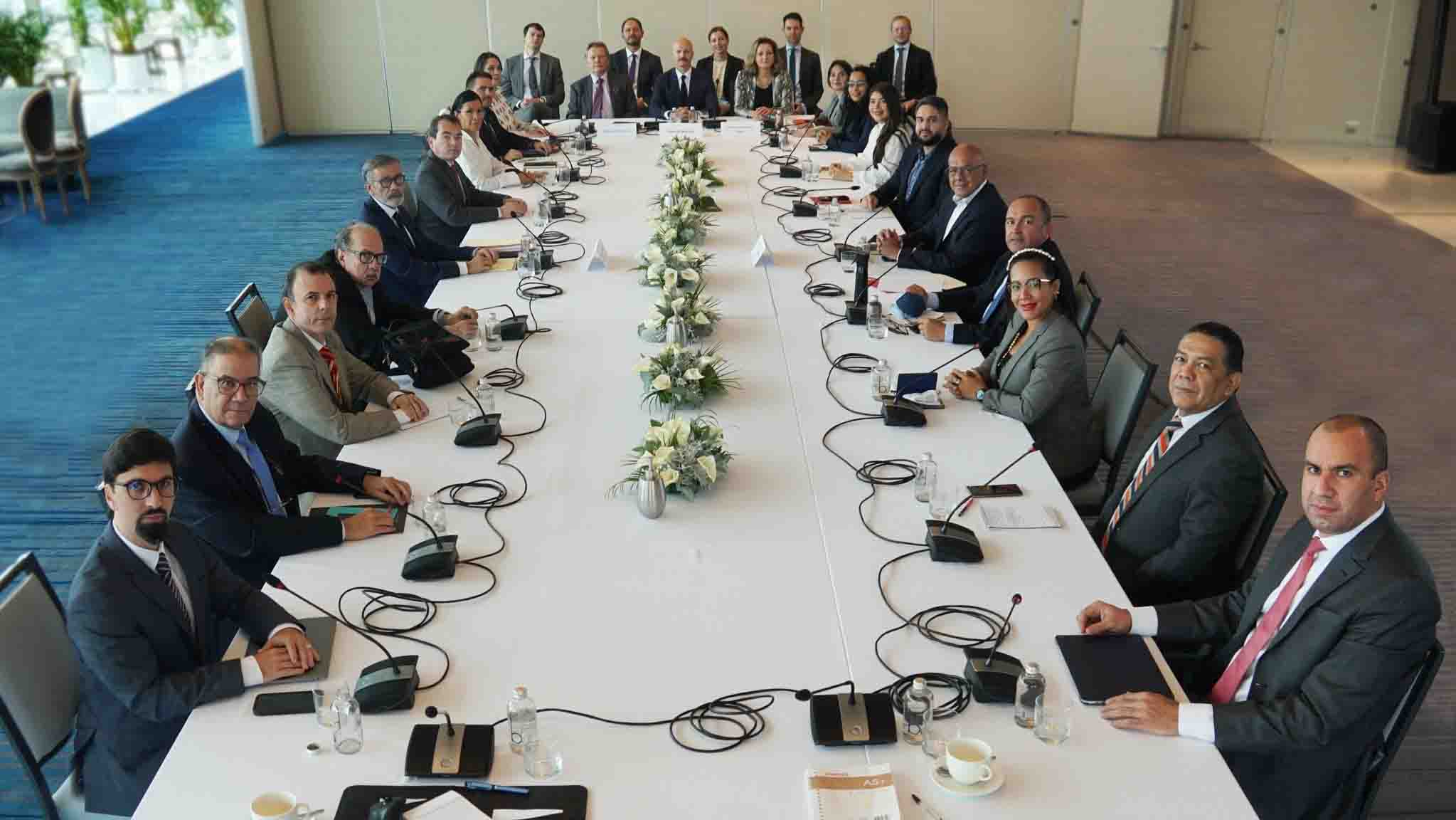 El Sumario - Venezuela anunció sus primeros acuerdos parciales tras negociaciones en México