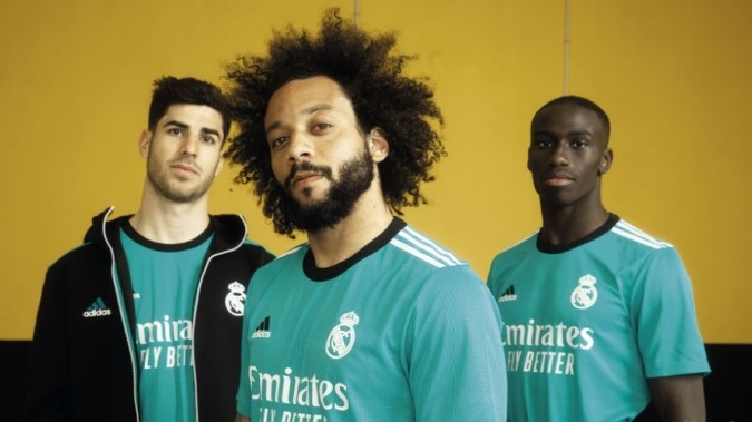 El Sumario - El Real Madrid presentó la tercera vestimenta para esta temporada