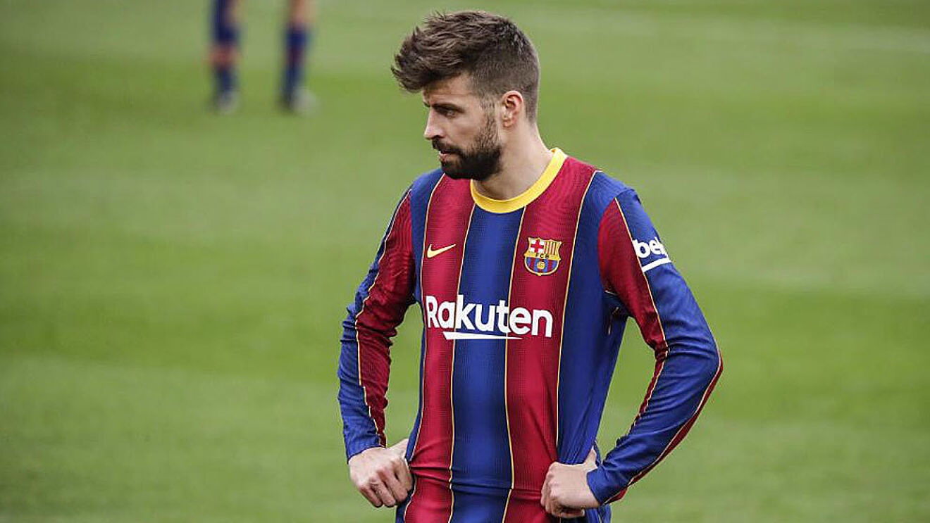 El Sumario - Lista de Koeman para enfrentar al Bayern añadió a Piqué y Dest