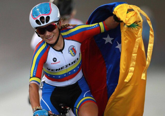 El Sumario - Lilibeth Chacón conquistó la primera etapa de la Vuelta a Colombia Femenina