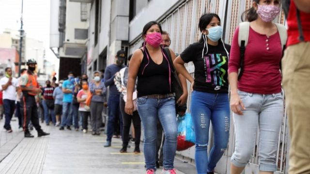Sitios públicos contarán con un semáforo anticovid, según Maduro
