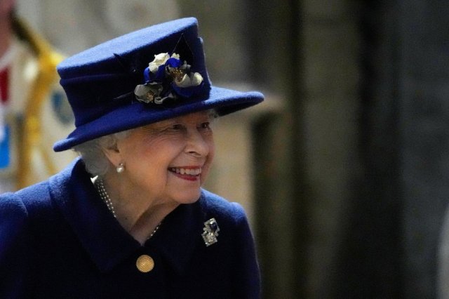 El Sumario - Médicos recomiendan a Isabel II que renuncie al alcohol El Sumario - Médicos recomiendan a Isabel II que renuncie al alcohol