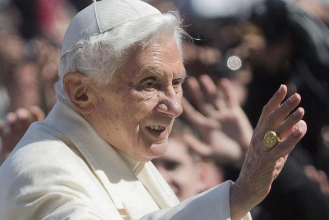 El Sumario - Benedicto XVI expresa su deseo de unirse pronto a sus amigos en el cielo