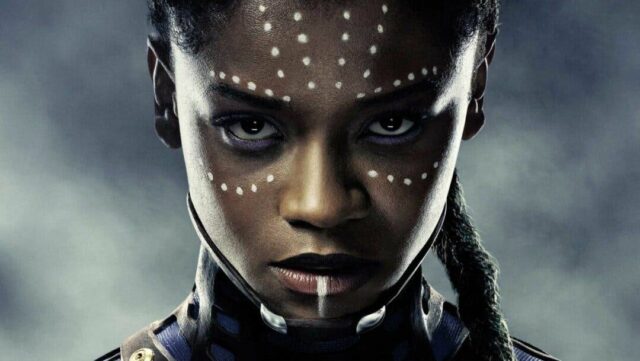 El Sumario - Letitia Wright niega promover ideas antivacunas en el set de Wakanda Forever