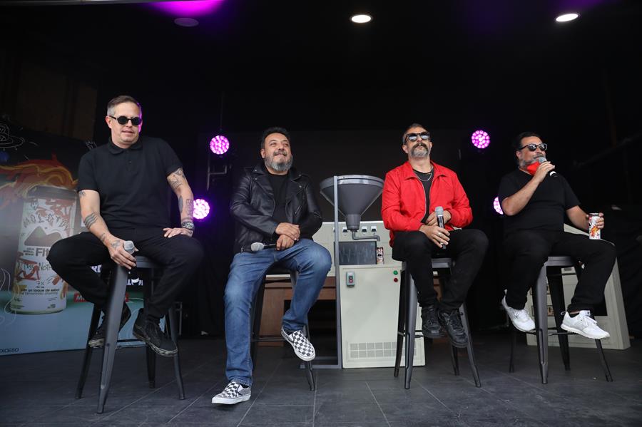 El Sumario - Molotov confiesa estar trabajando en un "disquito nuevo"
