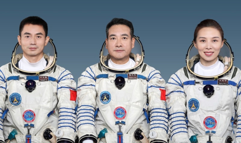 El Sumario - Wang Yaping, la primera mujer china en hacer una caminata espacial