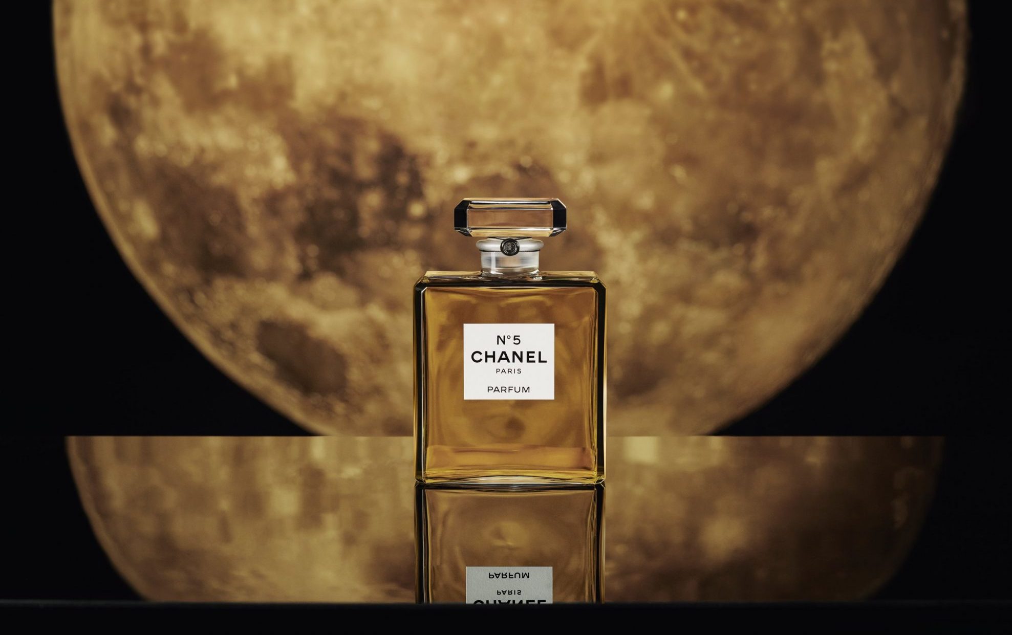 El Sumario - Chanel celebrará el 100 aniversario de su icónica fragancia N°5