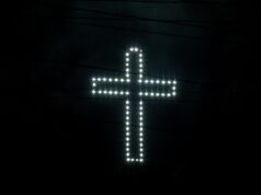 Iluminación de la Cruz del Ávila marca el inicio de la temporada navideña