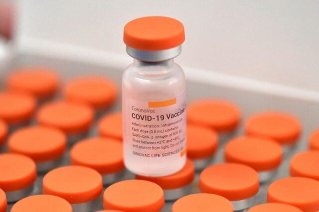 El Sumario - Investigadores concluyen que combinar las vacunas de Sinovac y Pfizer es seguro Sinovac y Pfizer