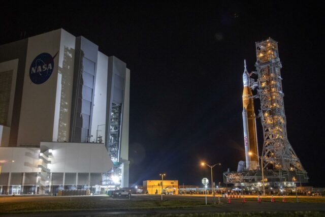 El Sumario - NASA probará “reparaciones” al cohete SLS antes del despegue de Artemis I NASA