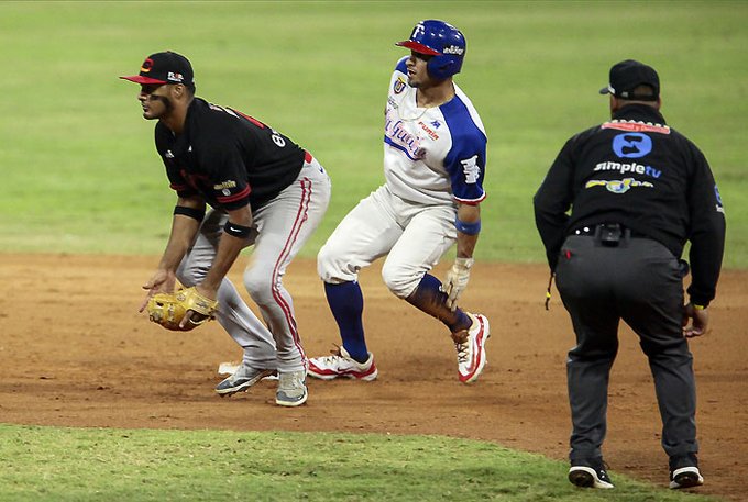 Cardenales vs. Tiburones