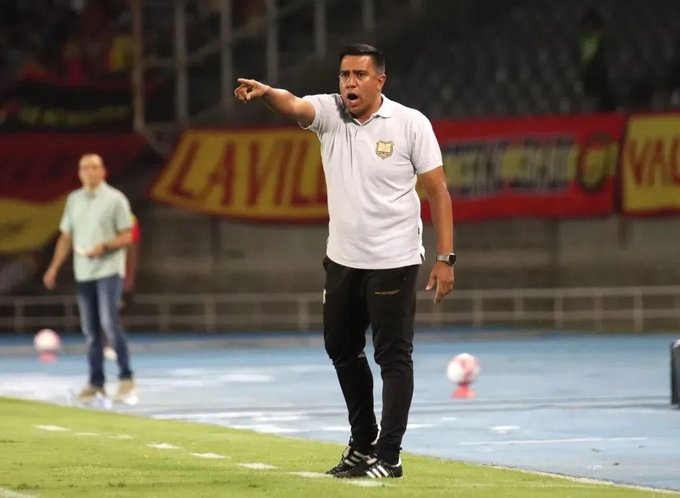 César Farías - Club Dorados