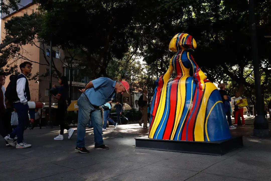 Meninas Caracas Gallery