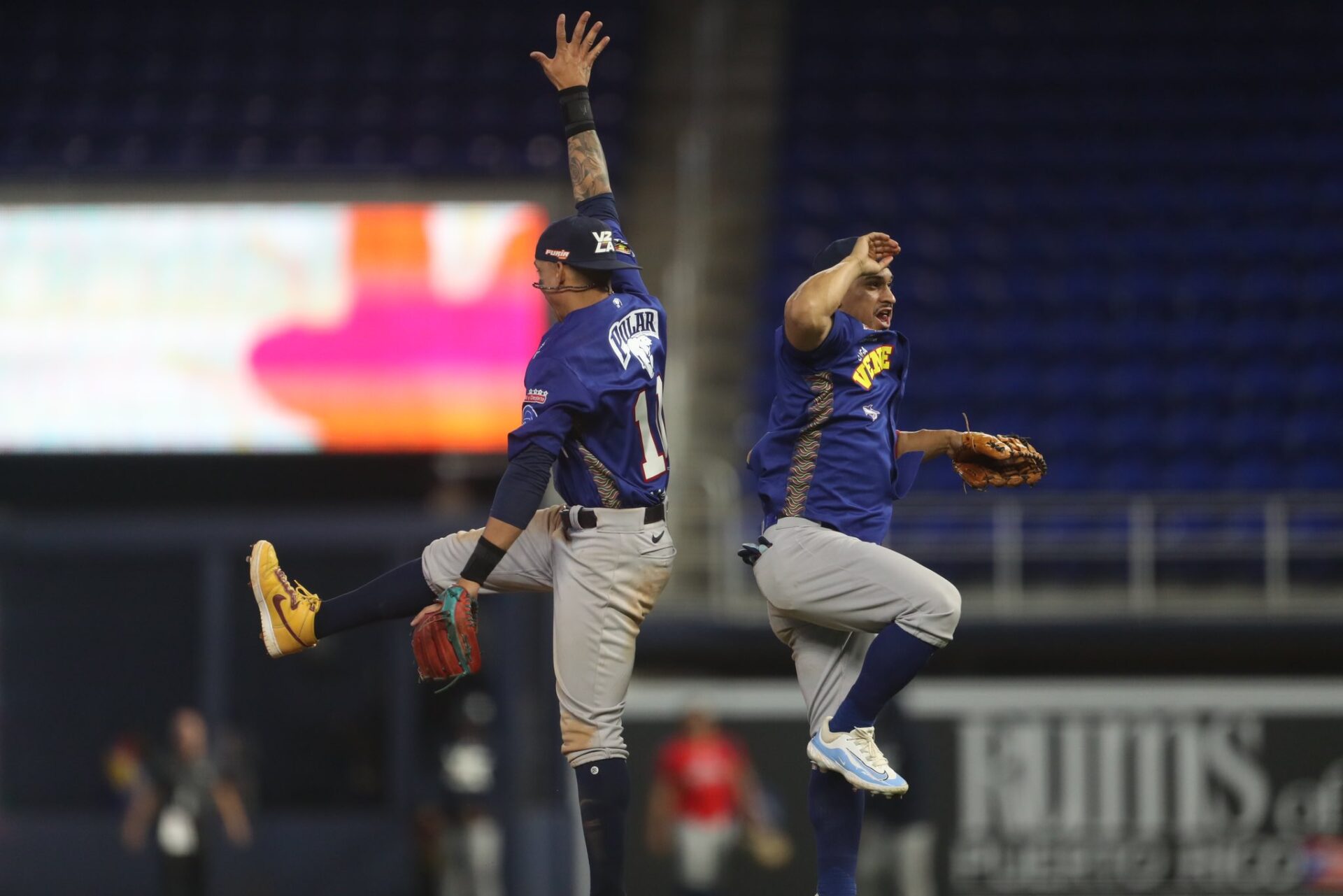 Tiburones - Serie del Caribe - Miami 2024