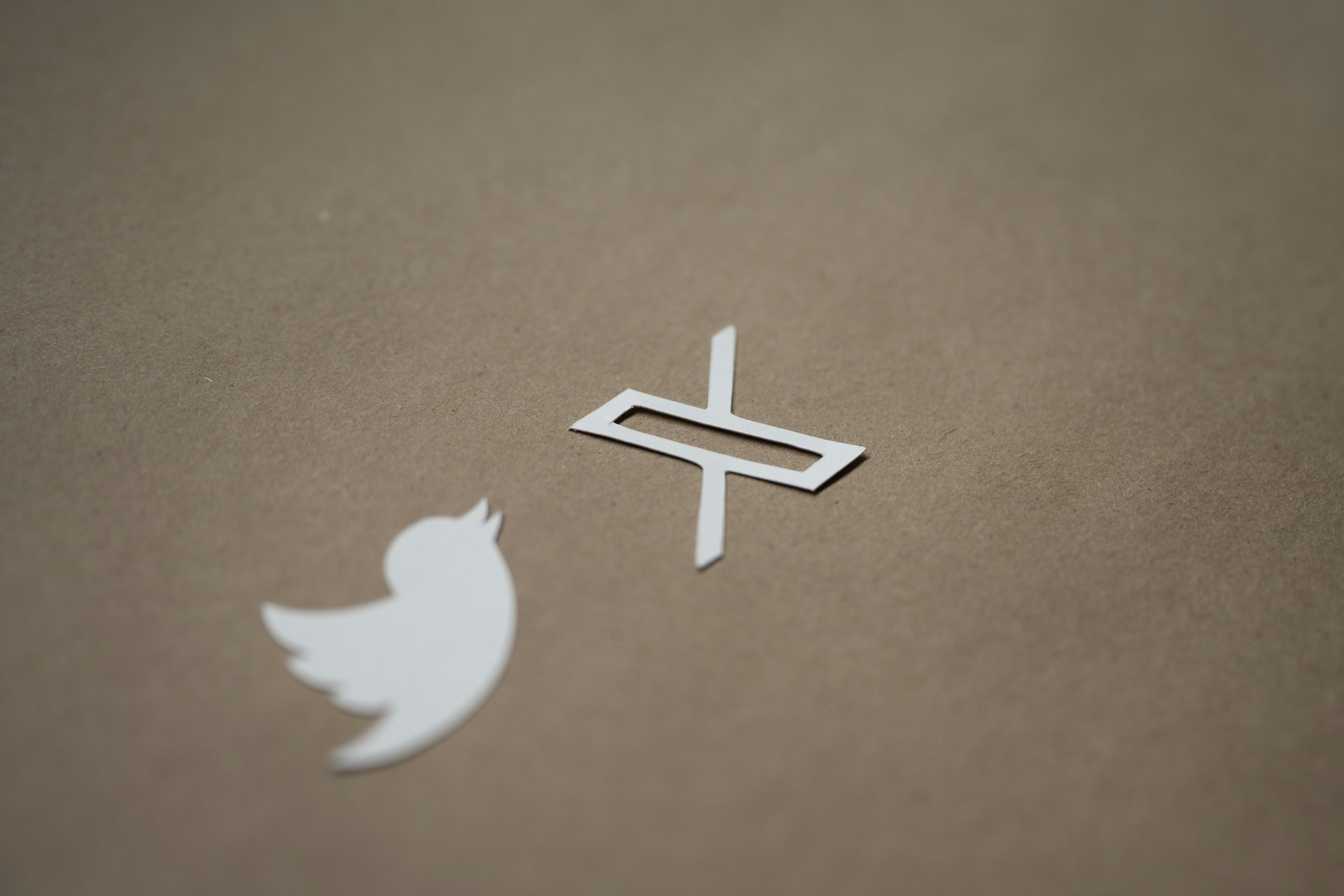 X - Twitter