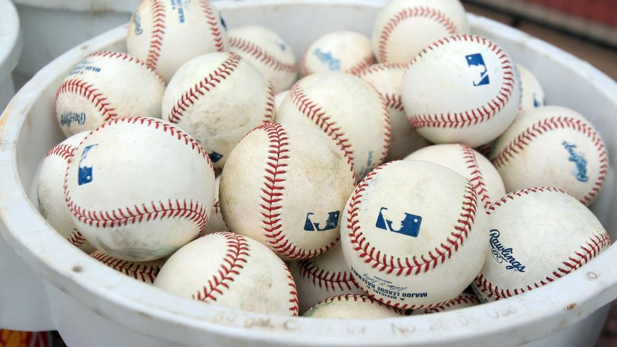 MLB