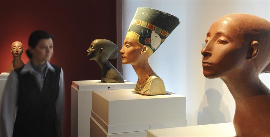 Busto de Nefertiti