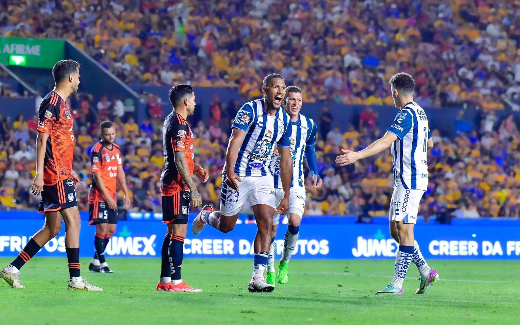 Salomón Rondón - Tuzos - Pachuca-