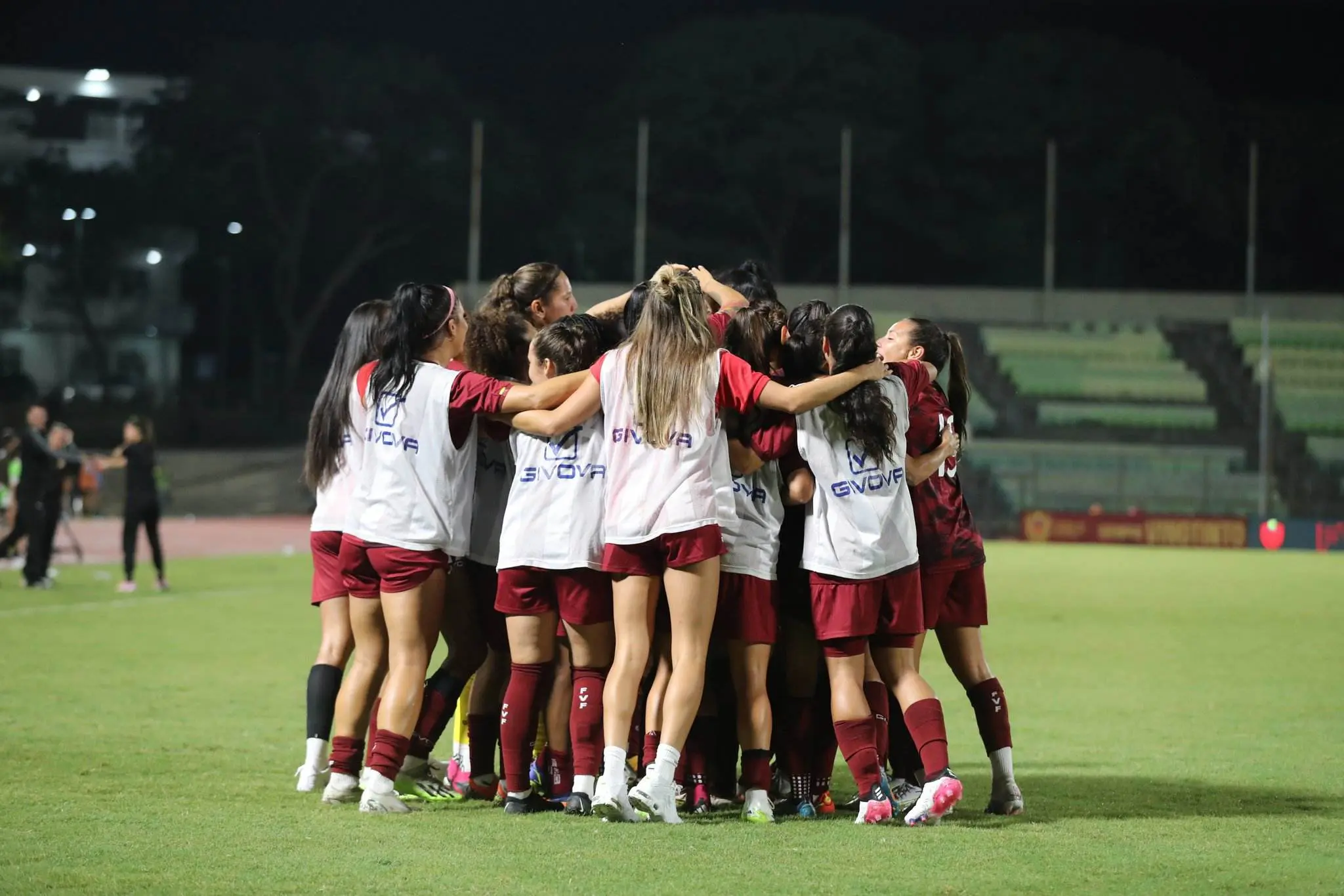 Vinotinto Femenina