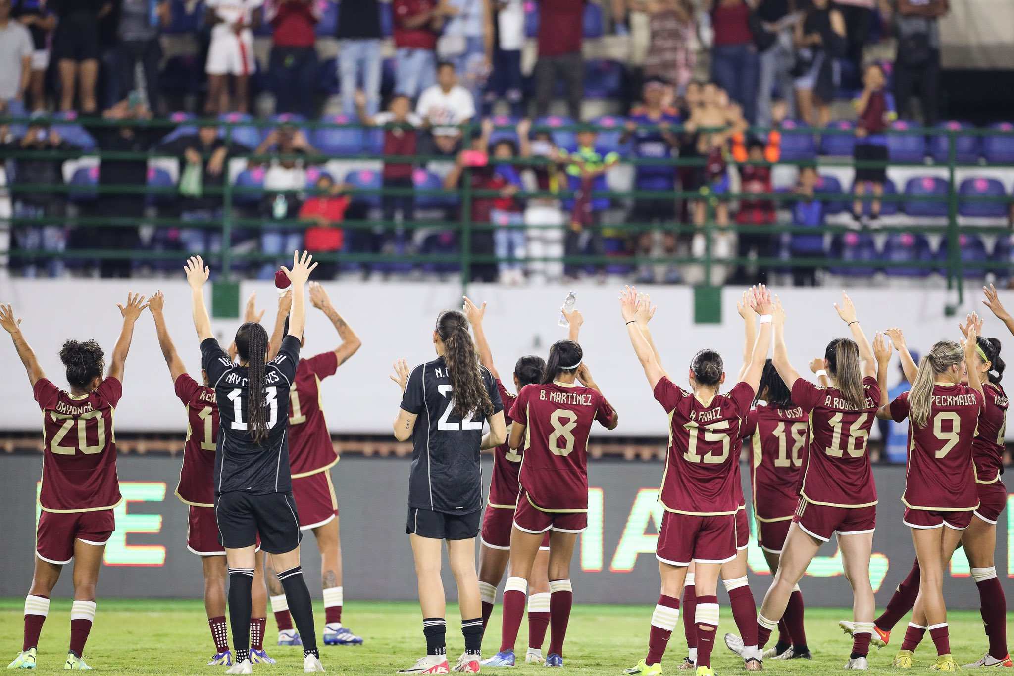 Vinotinto Femenina